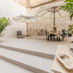 Carlentini House Couette-café