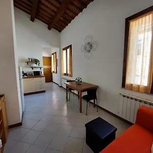 https://appartamento-in-centro-free-wi-fi-e-smart-tv.emilia-romagnahotels.net